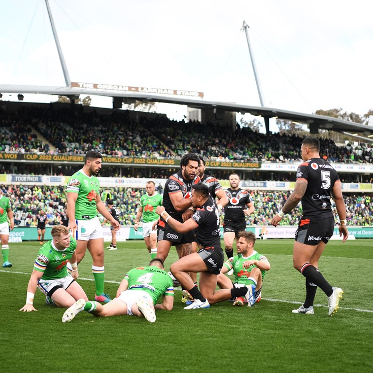 Warriors shock fourth-placed Raiders to end 2019 on a high