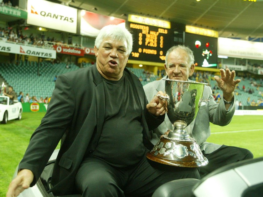 Arthur Beetson with Jack Gibson at a Roosters v Eels game in 2002.