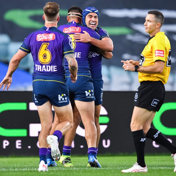 Storm pack too much power for Bulldogs in nine-try blitz