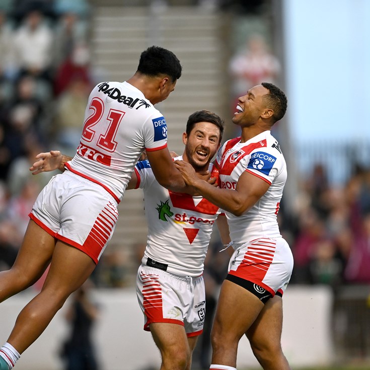 Hunt runs hot as Dragons prove too good for Dolphins