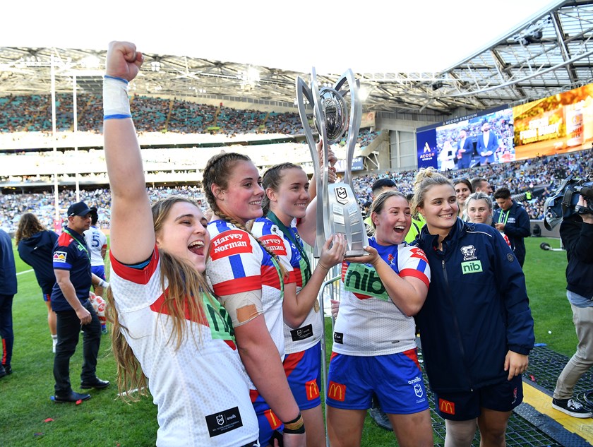 Newcastle Knights celebrate winning the 2022 NRLW season title. 