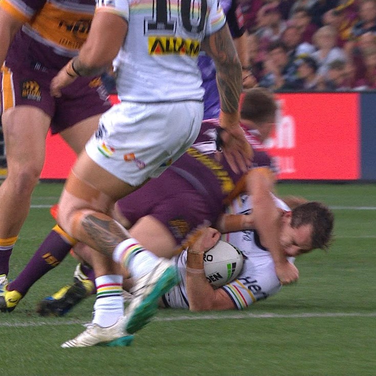 Turpin sent to the sin bin for swinging arm on Edwards