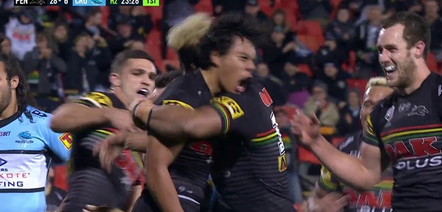 Luai jinks his back on the inside