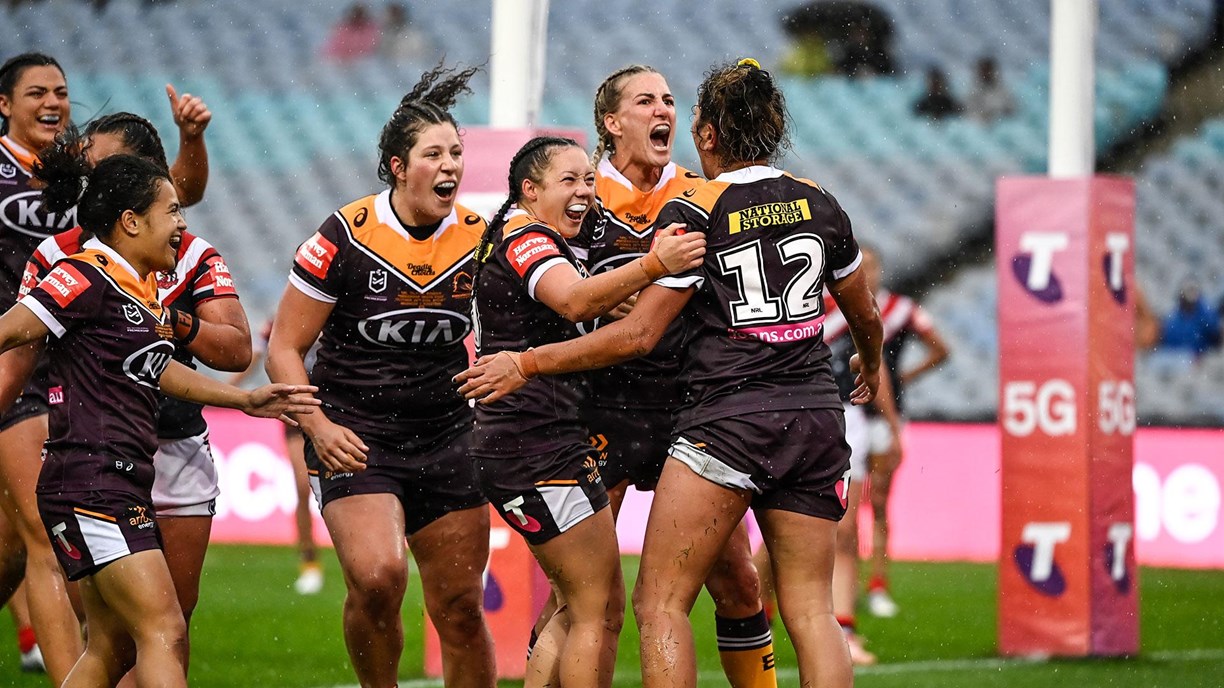 Broncos NRLW Team Take Centre Stage