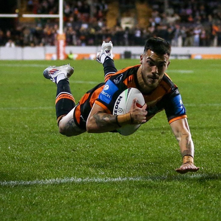 Charlie Staines Try