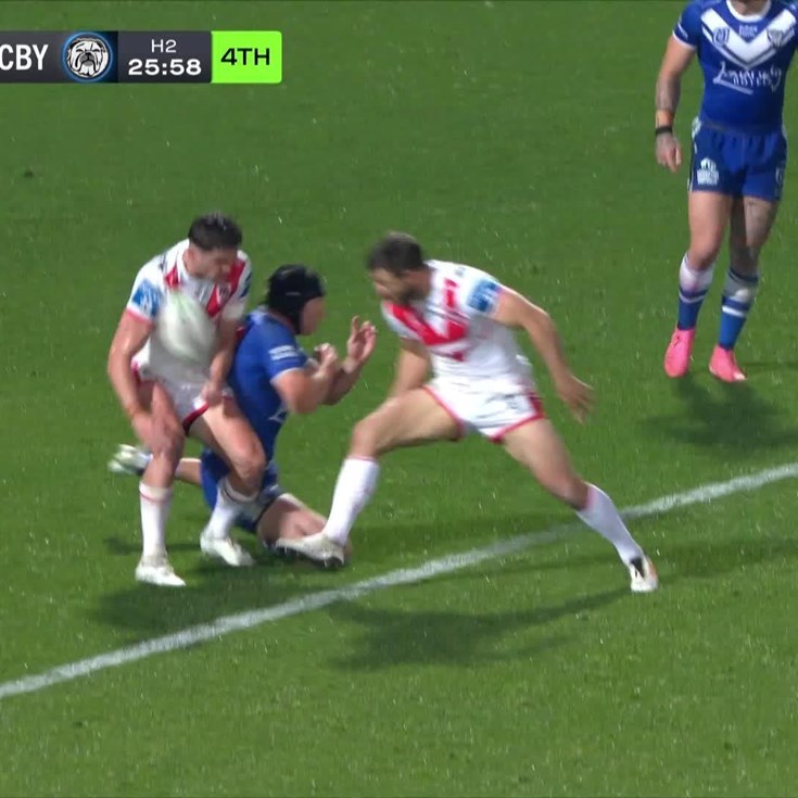 Hunt nearly improvises an outrageous try