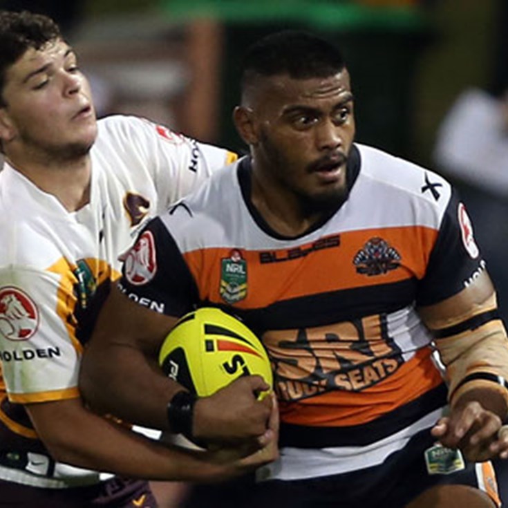 Broncos sign former Wests Tiger