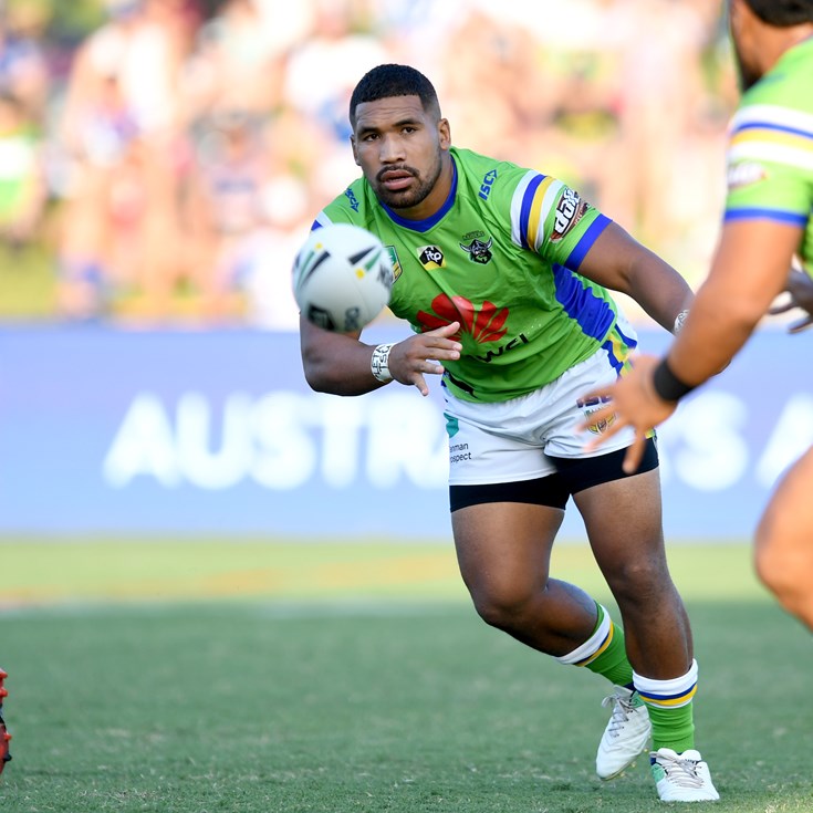 Siliva Havili: U-Haul van to Raiders' main man