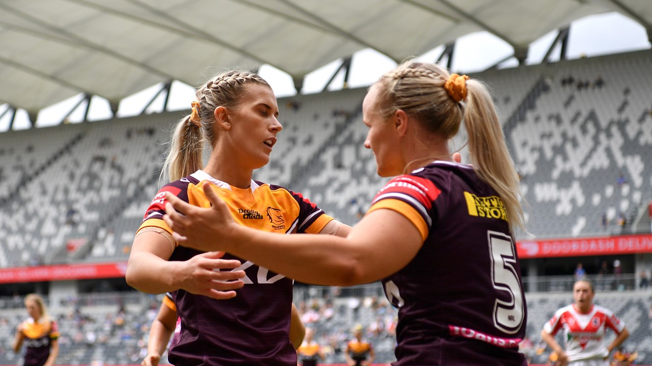 Brisbane Broncos stay unbeaten with 46-12 NRL win over Wests Tigers as St  George Illawarra defeats Dolphins 38-12 - ABC News