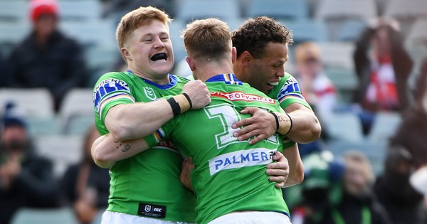 Raiders survive wild finish to beat Dragons | NRL.com