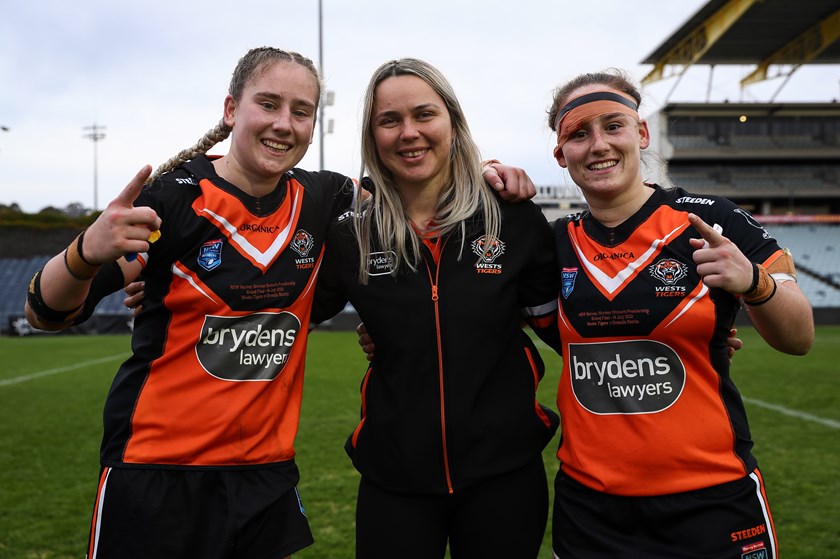 The Curtain sisters and Botille Vette-Welsh are expected to be targeted signings by the Wests Tigers under Brett Kimmorley.