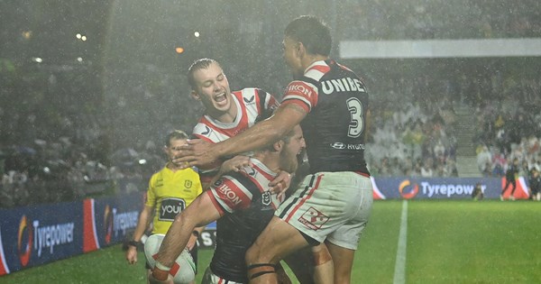 Walker kicks Roosters past Bulldogs in Gosford wet