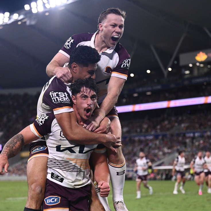 Walsh ignores injury to inspire Broncos to big win against Cowboys